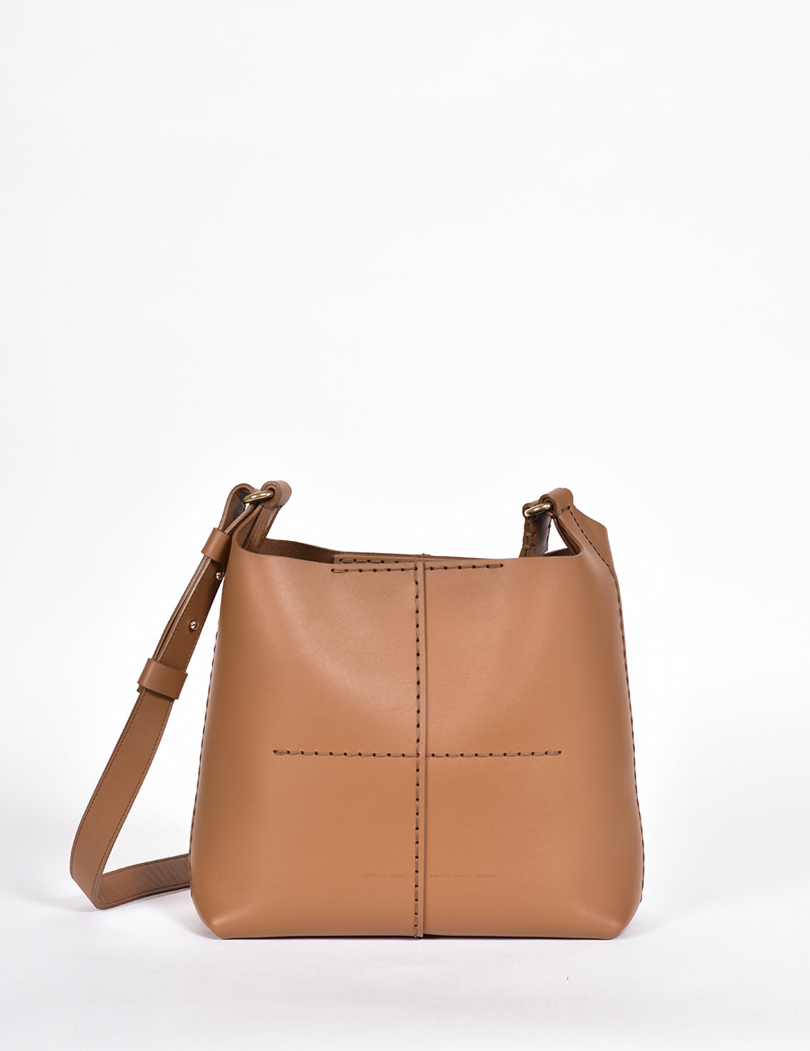 Handgenähte Schultertasche aus rotbraunem Rindleder