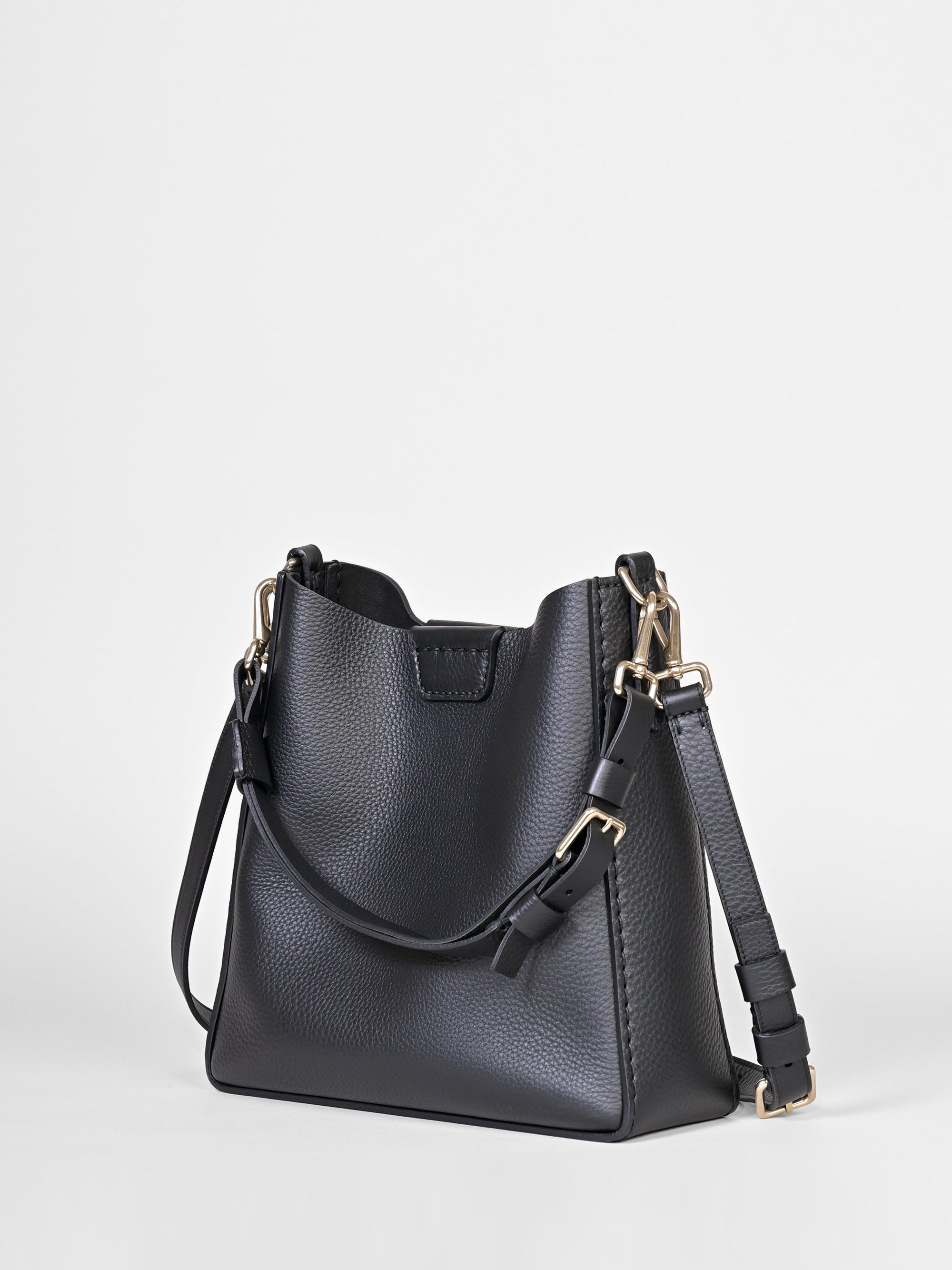 Handtasche HENDRIX SOFT – genarbtes Rindsleder – schwarz