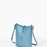 Kleine handgenähte Beuteltasche aus blauem Rindleder.
